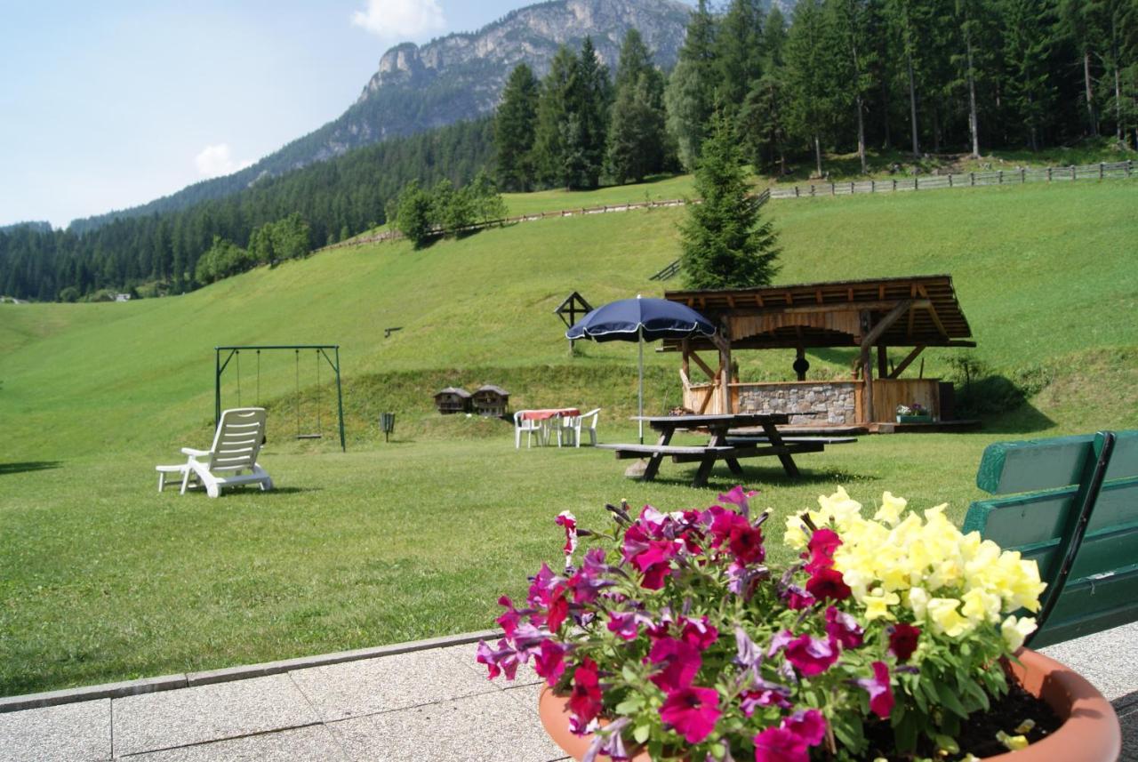 Guesthouse Rungg Badia (South Tyrol) Extérieur photo