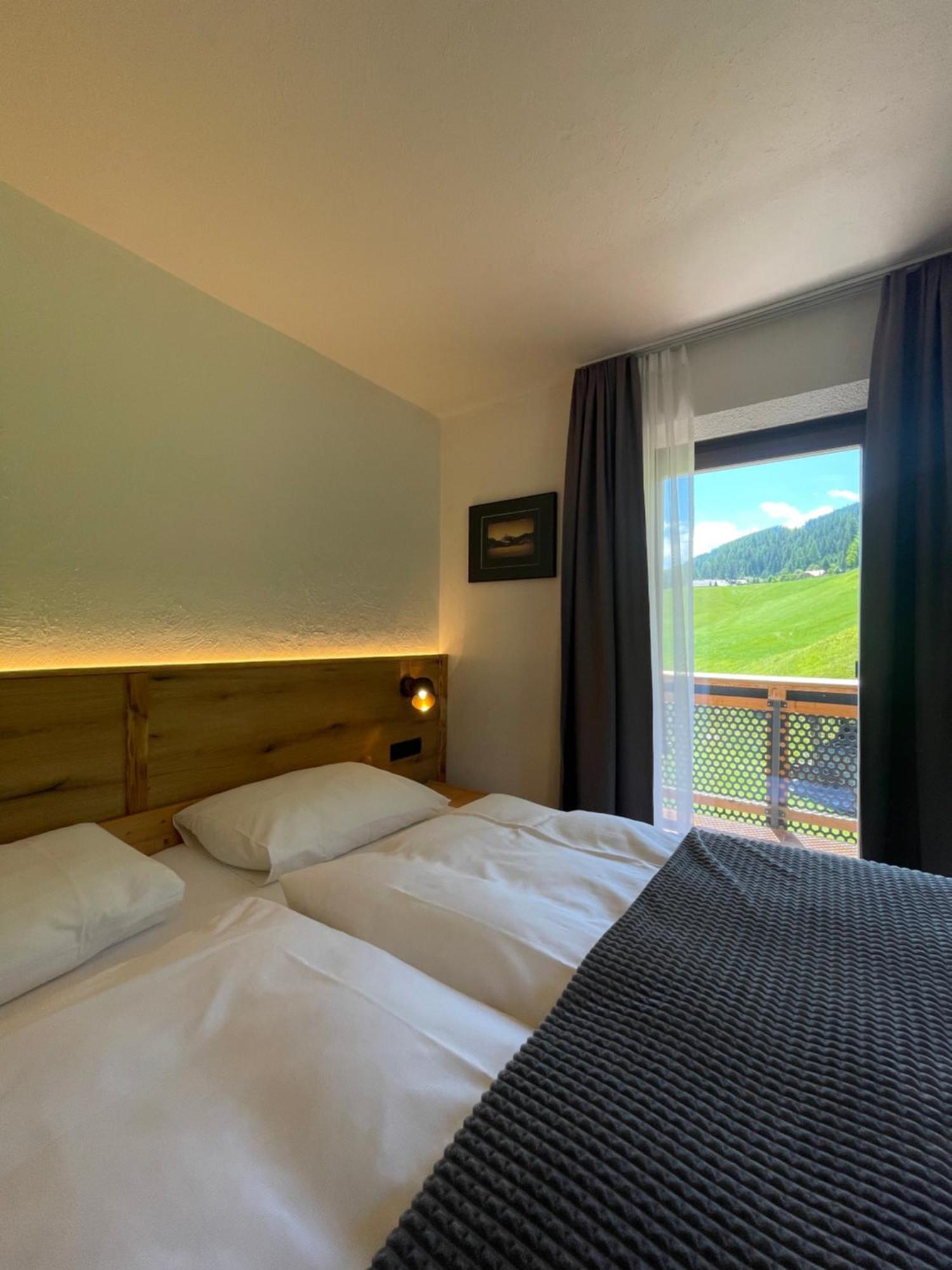 Guesthouse Rungg Badia (South Tyrol) Extérieur photo