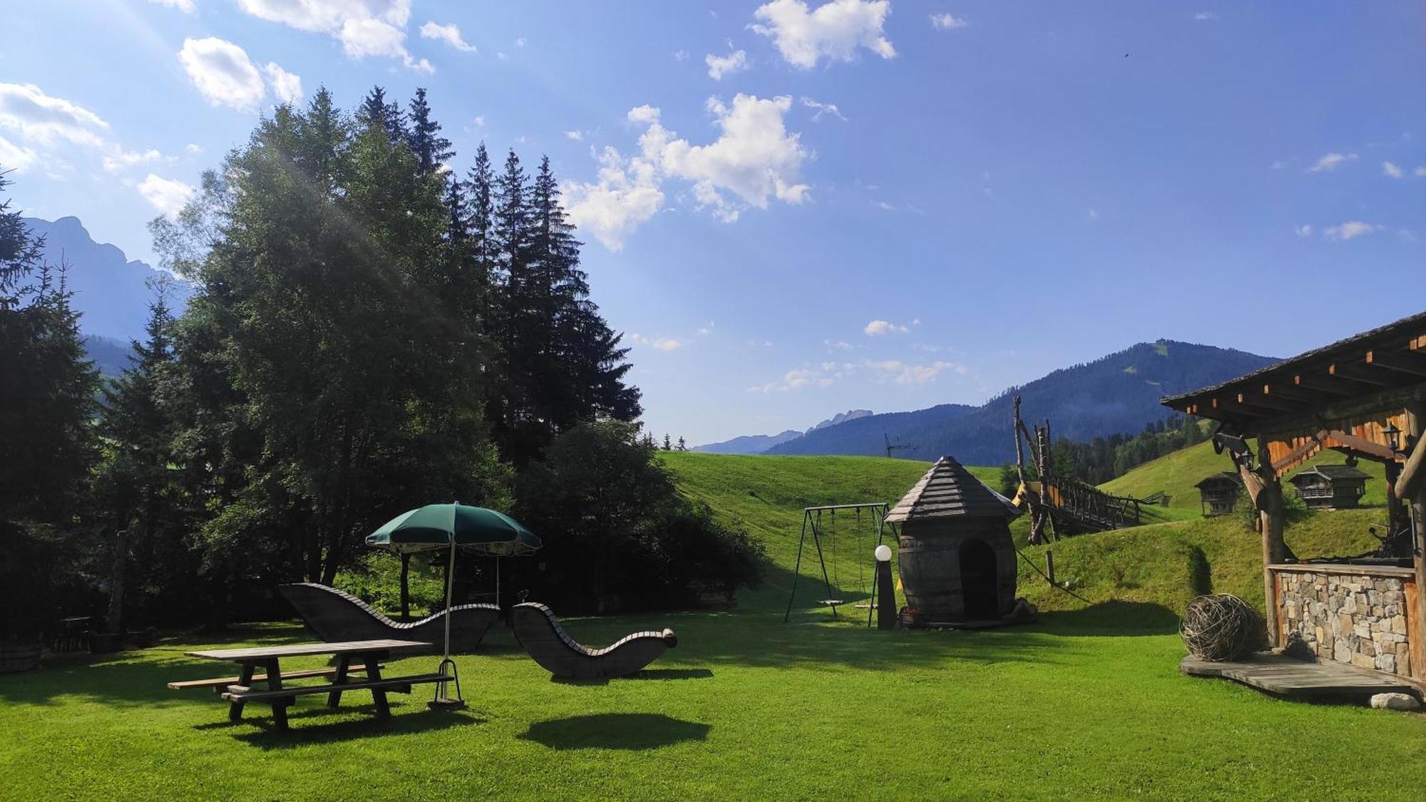 Guesthouse Rungg Badia (South Tyrol) Extérieur photo