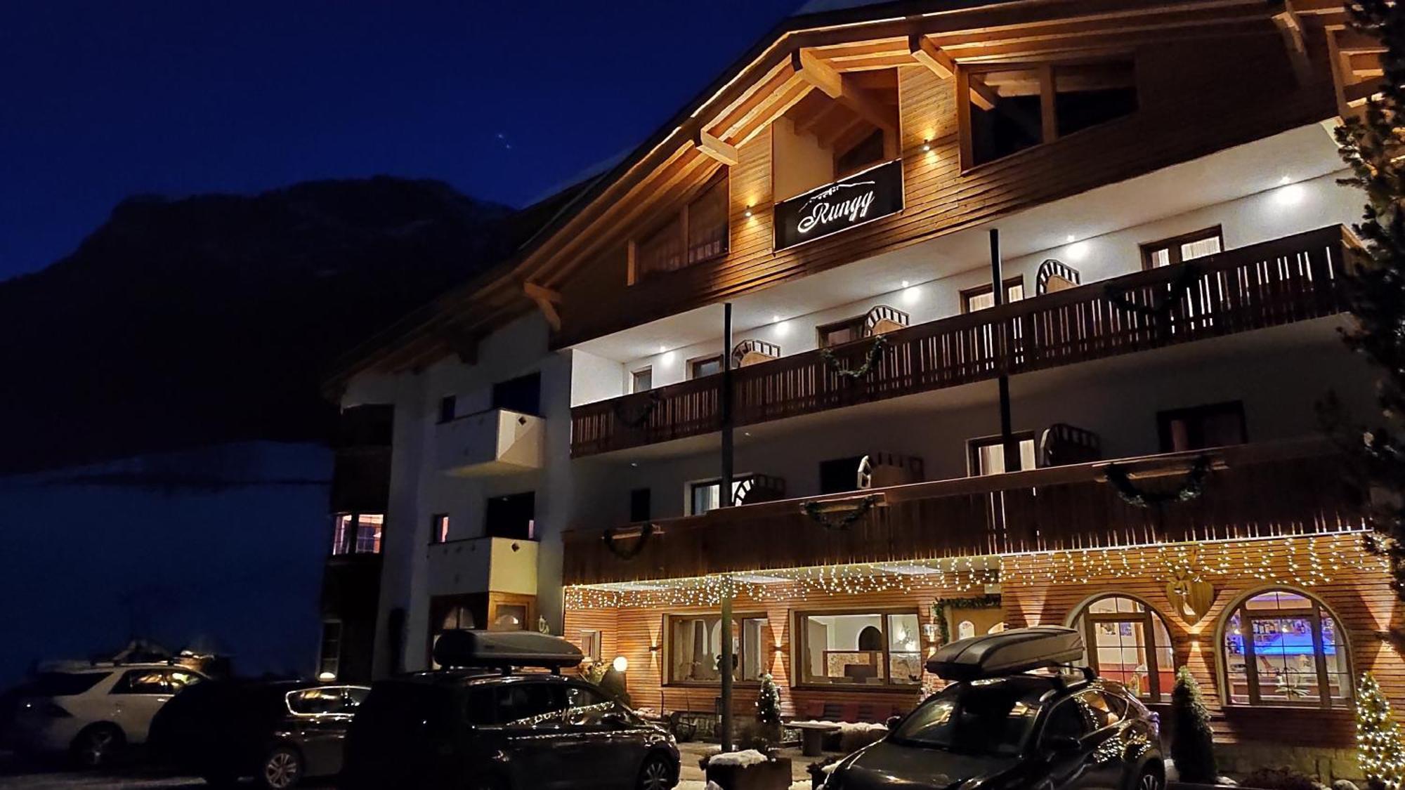 Guesthouse Rungg Badia (South Tyrol) Extérieur photo